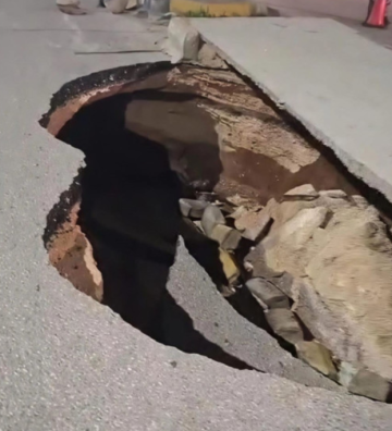 بلدية إربد: تسرب الصرف الصحي تسبب بانهيار جزئي في شارع إسلام اباد بلدية إربد: تسرب الصرف الصحي تسبب بانهيار جزئي في شارع إسلام اباد