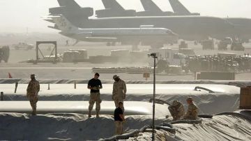 دبلوماسيون أمريكيون يستعدون لمغادرة قاعدة العديد في قطر