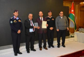 جامعة الزرقاء تشارك في اجتماع اللجنة العليا لبطولة آسيا للكاراتيه وتكرم بالحزام الأسود (9 دان) جامعة الزرقاء تشارك في اجتماع اللجنة العليا لبطولة آسيا للكاراتيه وتكرم بالحزام الأسود (9 دان)