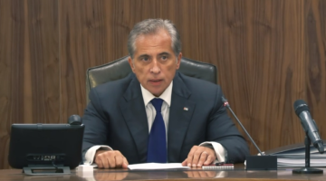 حسان مهنئا الملك بعيد ميلاده:معكم يا مولاي أبا الحسين نمضي بثقة وعزم حسان مهنئا الملك بعيد ميلاده:معكم يا مولاي أبا الحسين نمضي بثقة وعزم