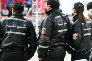 تونس.. رجل أمن يقتل امرأة وينتحر تاركا رسالة في مسرح الجريمة تونس.. رجل أمن يقتل امرأة وينتحر تاركا رسالة في مسرح الجريمة