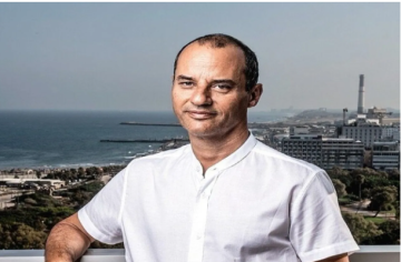 من هو الملياردير الإسرائيلي ياكير غاباي المشرف على إعادة إعمار غزة؟