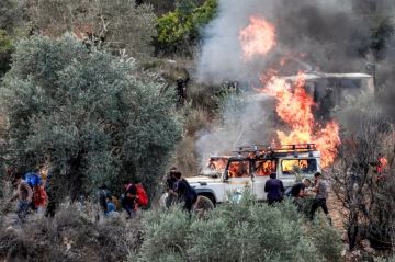 هآرتس بعد جولة بالضفة الغربية.. هذه أكثر عملية تطهير عرقي توثيقا في التاريخ! عاجل هآرتس بعد جولة بالضفة الغربية.. هذه أكثر عملية تطهير عرقي توثيقا في التاريخ! عاجل