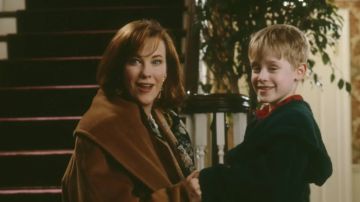 وفاة النجمة الكوميدية بطلة سلسلة هوم ألون وفاة النجمة الكوميدية بطلة سلسلة هوم ألون