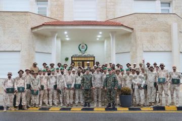 تخريج دورات تدريبية متخصصة في مدرسة الحرس الملكي الخاص بمشاركة دول شقيقة تخريج دورات تدريبية متخصصة في مدرسة الحرس الملكي الخاص بمشاركة دول شقيقة