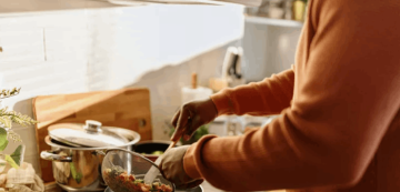 كم عدد الوجبات التي يجب تناولها يوميا لإنقاص الوزن والحفاظ على الصحة؟