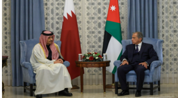 حسان ونظيره القطري يؤكدان أهمية البناء على نتائج اجتماعات اللجنة العليا المشتركة 