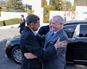 الملك يرافقه ولي العهد يزور الدلابيح - (صور)