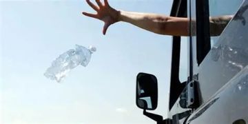 وزارة البيئة: 23 ألف مخالفة للإلقاء العشوائي للنفايات خلال ستة أشهر وزارة البيئة: 23 ألف مخالفة للإلقاء العشوائي للنفايات خلال ستة أشهر