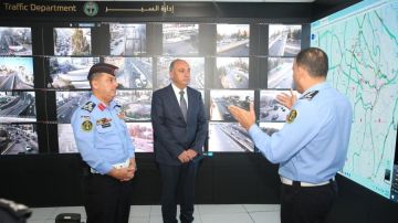 رئيس أمانة عمان يطلع على جهود إدارة السير لتعزيز السلامة المرورية