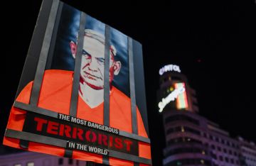 صديق نتنياهو الأقرب يكشف التحول الهستيري في شخصيته وسلوكه: انهيار أخلاقي يقود إسرائيل للخراب والدمار