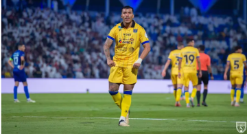 مارتينيز التعاون ..  "فقير" أثار الجدل بـ"قصر ولامبورغيني"