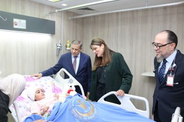 الأميرة دينا مرعد تزور المستشفى التخصصي وتتابع أوضاع مرضى غزة