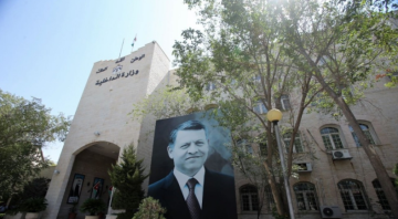 الداخلية تقرر منح الأجانب القادمين للمملكة إقامة لمدة 3 أشهر بدلا من شهر