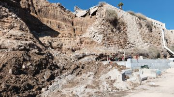 الكرك .. المباشرة بأعمال حماية جدار البركة الأثري بعد تضرره جراء المنخفض الجوي الكرك .. المباشرة بأعمال حماية جدار البركة الأثري بعد تضرره جراء المنخفض الجوي