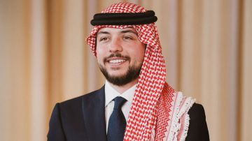 ولي العهد يعزي العيسوي بوفاة شقيقته