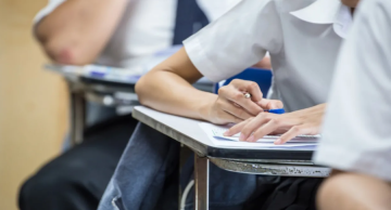 الأردن .. تكميلية التوجيهي يؤدون امتحان الرياضيات اليوم