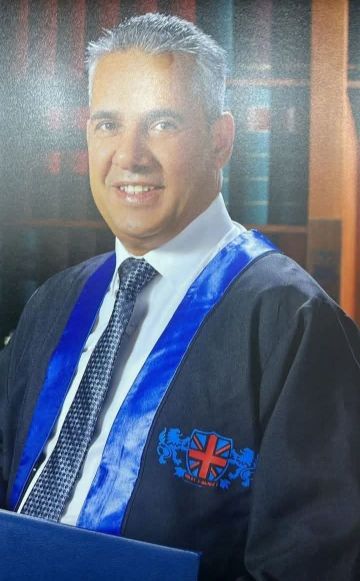 خالد الزينات ينال درجة الدكتوراه في القانون الجنائي بتقدير امتياز خالد الزينات ينال درجة الدكتوراه في القانون الجنائي بتقدير امتياز