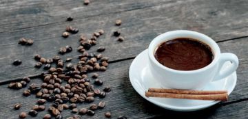دراسة تكشف علاقة الكافيين بخفض الوزن وتقليل خطر السكري