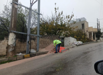 بلدية عجلون ترفع جاهزيتها وتعلن حالة الطوارئ للتعامل مع المنخفض