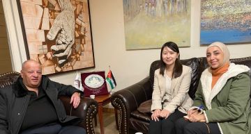 سماوي يلتقي الملحق الثقافي اليابانـي ويؤكد على مشاركة 50 دولة في دورة المهرجان لـ40 سماوي يلتقي الملحق الثقافي اليابانـي ويؤكد على مشاركة 50 دولة في دورة المهرجان لـ40