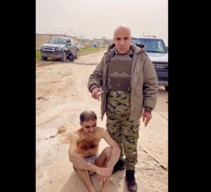 العميل غسان الدهيني يسلم القائد في القسـام أدهم العكر لقوات الاحتلال - فيديو