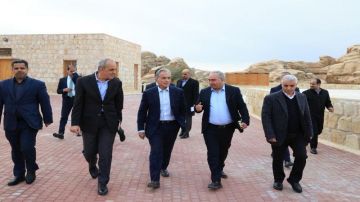 حسان يوجه بإجراء صيانة شاملة لملعب البترا الرياضي وإعادة افتتاحه بأسرع وقت حسان يوجه بإجراء صيانة شاملة لملعب البترا الرياضي وإعادة افتتاحه بأسرع وقت