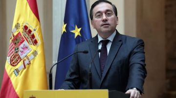 إسبانيا تحث الاتحاد الأوروبي على تشكيل جيش مشترك إسبانيا تحث الاتحاد الأوروبي على تشكيل جيش مشترك