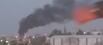 الدفاع المدني يخمد حريقا شب في محلين يحتويان على قطع سيارات بمنطقة أبو علندا في عمان