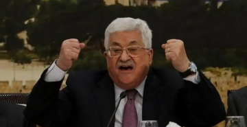  تقديرا لمسيرته الوطنية .. منح الرئيس محمود عباس الدكتوراه الفخرية في العلوم الإنسانية