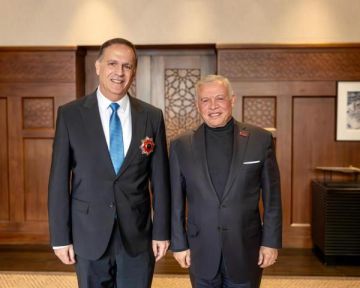 الملك ينعم على الدكتور فراج بوسام الملك عبدالله الثاني للتميز الملك ينعم على الدكتور فراج بوسام الملك عبدالله الثاني للتميز