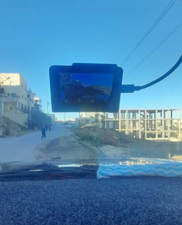 بالصور .. بلدية السلط الكبرى تضع كاميرات مراقبة على آلياتها ومركباتها لضبط المخالفات البيئية