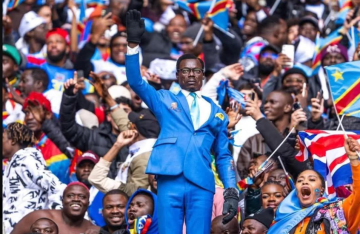 لا يحتفل بالأهداف ولا حتى يرف جفنه!.. سر التمثال البشري الذي أذهل الجميع في أمم إفريقيا 2025