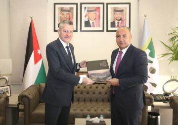 الشواربة يلتقي السفير الهنغاري ويبحث معه سبل تعزيز التعاون الشواربة يلتقي السفير الهنغاري ويبحث معه سبل تعزيز التعاون