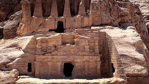 بحث المرحلة الثانية من الحزام الأخضر في البترا