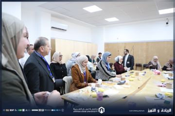 قسم هندسة العمارة في عمان العربية ينظم ورشة عمل إبداعية في التشكيل بالصلصال