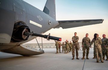 بيان قطري بعد تقارير عن إخلاء قاعدة العديد الأمريكية بيان قطري بعد تقارير عن إخلاء قاعدة العديد الأمريكية