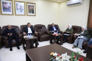 وزير الداخلية في مركز حدود العمري ويتابع تسهيل حركة المسافرين وزير الداخلية في مركز حدود العمري ويتابع تسهيل حركة المسافرين