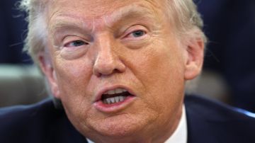 ترامب: أسطول كبير يتجه لإيران أكبر من الذي أبحر إلى فنزويلا