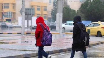 جامعات تؤجل امتحانات الطلبة وتعلق الدوام الثلاثاء .. اسماء