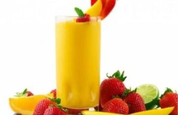 هل يؤثر خلط الفاكهة في العصائر على قيمتها الغذائية؟