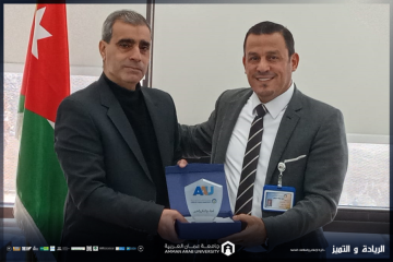 علوم الطيران في عمان العربية تستضيف أحد خريجيها في محاضرة حول تأهيل طلبة كلية علوم الطيران لسوق العمل قصة نجاح