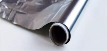 مخاطر صحية متعددة.. تحذيرات بشأن استخدام رقائق الألومنيوم مخاطر صحية متعددة.. تحذيرات بشأن استخدام رقائق الألومنيوم