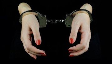 الشرطة المصرية تضبط شقيقة خبيرة تجميل أردنية شهيرة بتهمة تهريب مخدرات