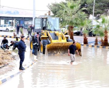 الأجهزة الرسمية في الطفيلة ترفع الجاهزية للتعامل مع الظروف الجوية السائدة