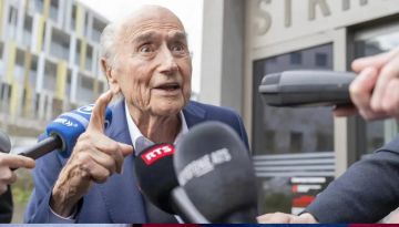 بلاتر يكسر الصمت: نصيحتي للعالم هي تجنب مونديال أمريكا!