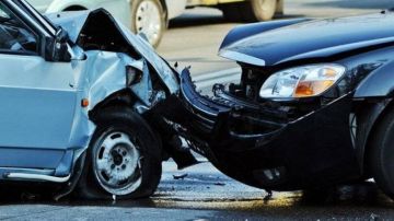 3 وفيات بحادث تصادم على الطريق الصحراوي