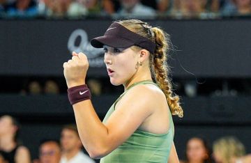 الروسية ميرا أندرييفا إلى المربع الذهبي لبطولة أديلايد (فيديو)