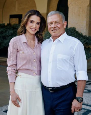 الملكة: كل الحب اليوم وكل يوم .. كل عام وسيدنا بخير الملكة: كل الحب اليوم وكل يوم .. كل عام وسيدنا بخير