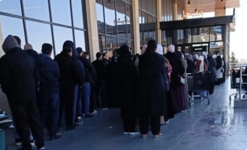 الأردن.. إقبال كثيف وطوابير لشراء زيت الزيتون التونسي الأردن.. إقبال كثيف وطوابير لشراء زيت الزيتون التونسي